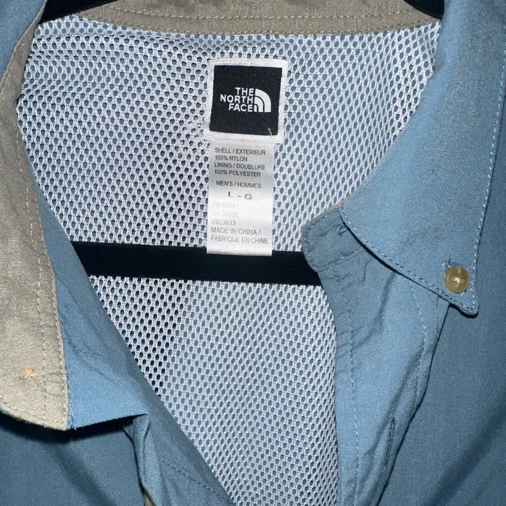 The North Face Men's Light Blue Grey Outdoor Shirt